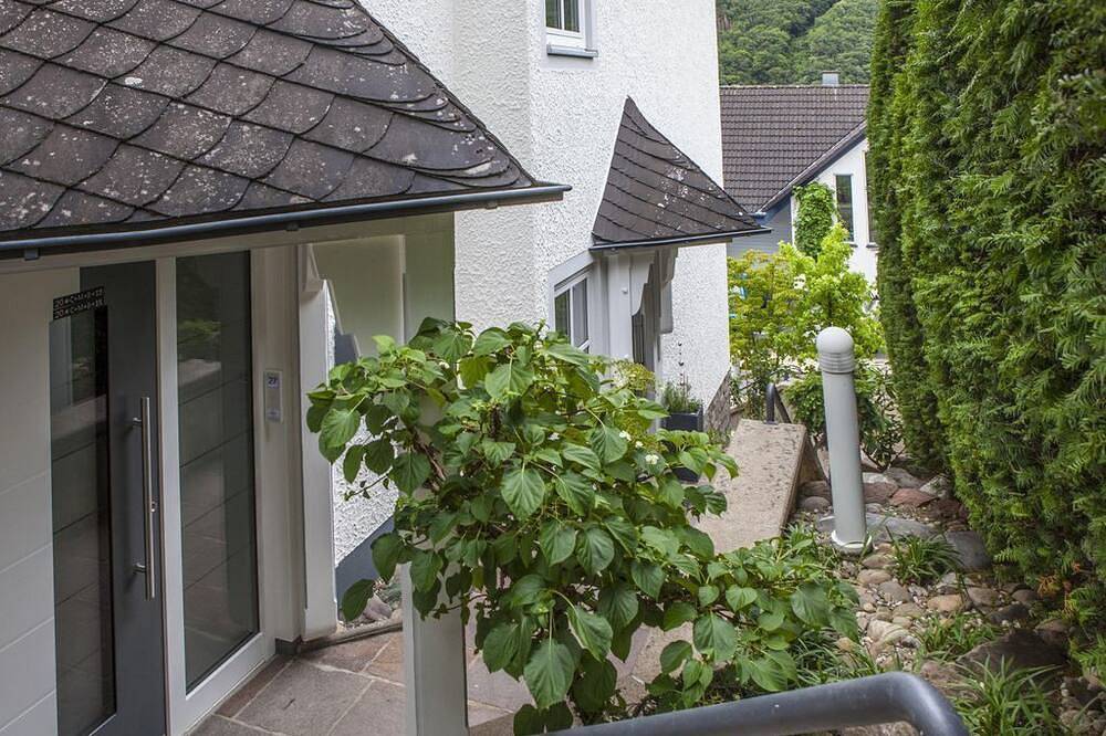 Ganze Wohnung, Ferienwohung zum Moselsteig - Appartement/Fewo, Dusche oder Bad, Wc, Balkon in Klotten, Cochem-Zell