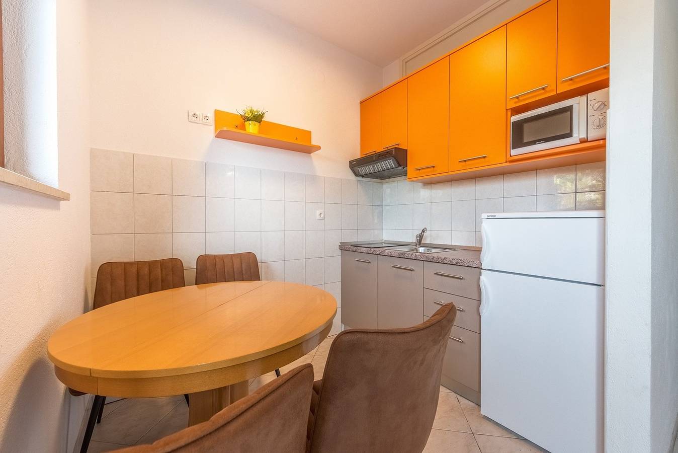 Hel leilighet, Ferieleilighet for 4 personer med balkong / terrasse in Okrug Gornji, Čiovo