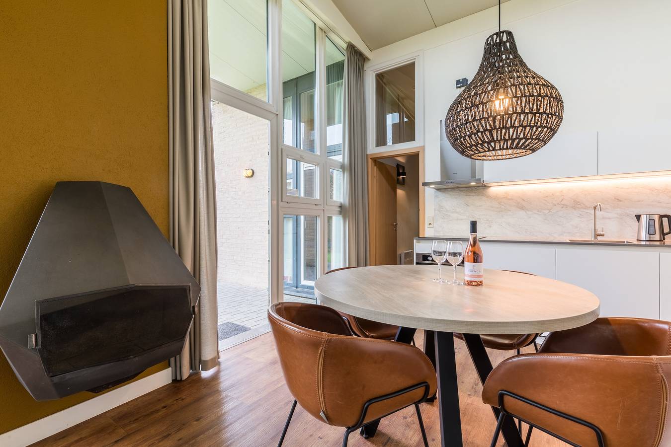 Bungalow für 4 Personen mit Sauna in Froidchapelle, Hennegau