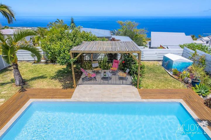 Gîte pour 8 personnes, avec jardin ainsi que piscine et terrasse aux Avirons - 2