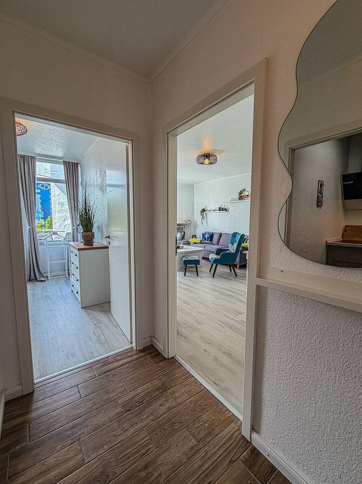 Ganze Wohnung, Komplett saniertes, modernes und gut ausgestattetes Ferienappartement im Haus des Kurgastes! in Heiligenhafen, Ostholstein
