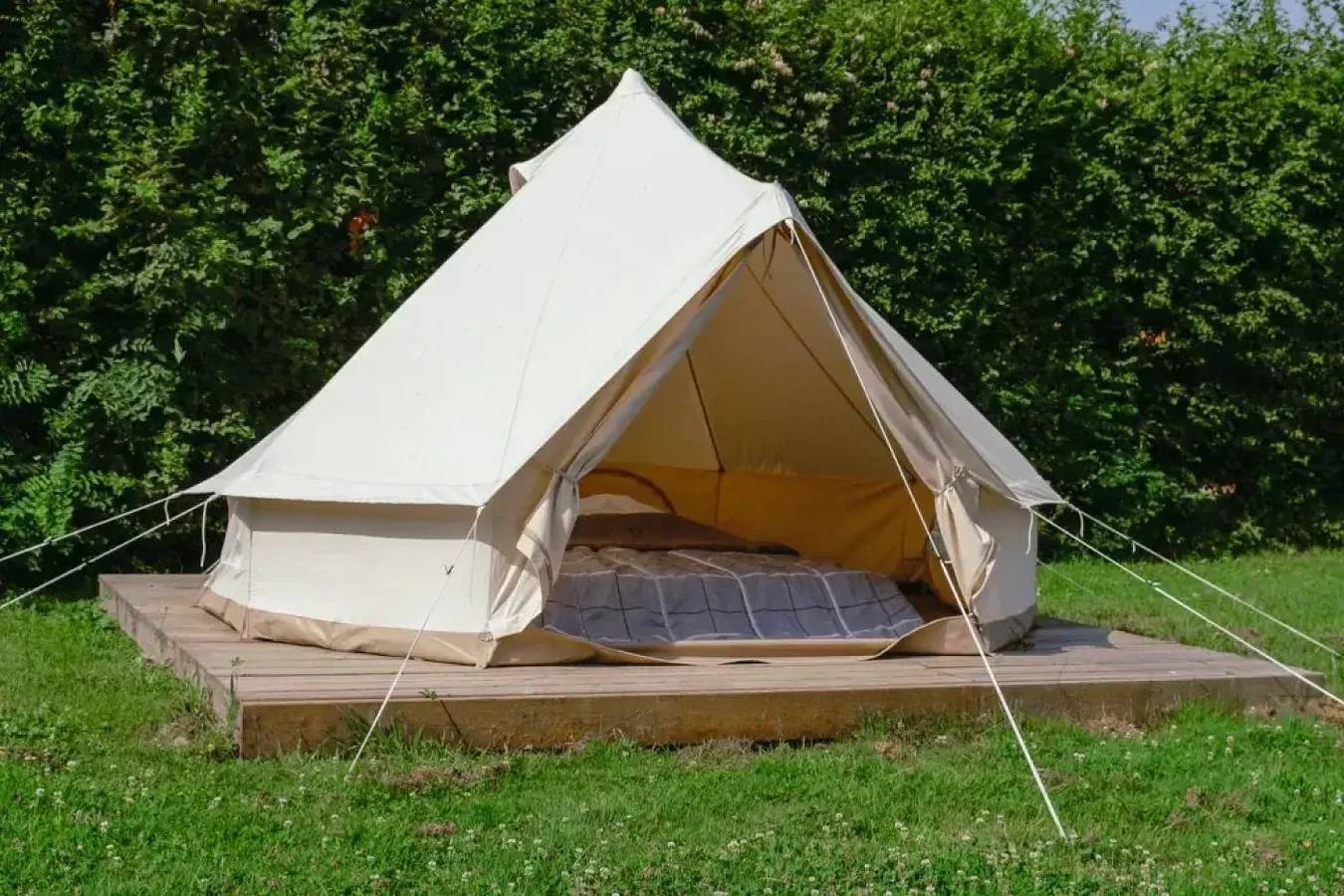 Zecamping 3* piscine chiens acceptés tente Bbq 2 pers in Sandrans, Bourg-en-Bresse und Umgebung