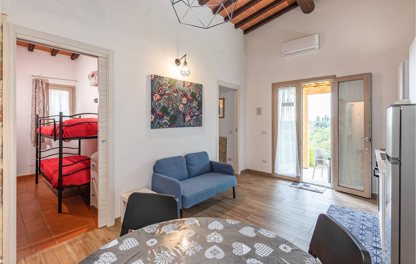 Appartement de vacances entier, Appartement impeccable avec piscine et parking : Il Poggetto 700m in Rignano sull'Arno, Valdarno