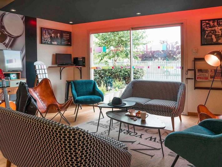 Hôtel pour 4 personnes, avec Terrasse ainsi que Jardin et Vue dans Aeroport Toulouse - Blagnac - 3
