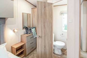 Glamping for 6 People in Milford-on-Sea, New Forest, Photo 2