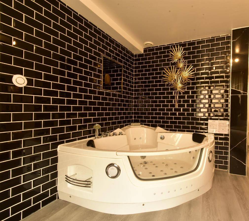 Appartement entier, Appartement jacuzzi Gold&Night in Verneuil-sur-Avre, Région d'Évreux