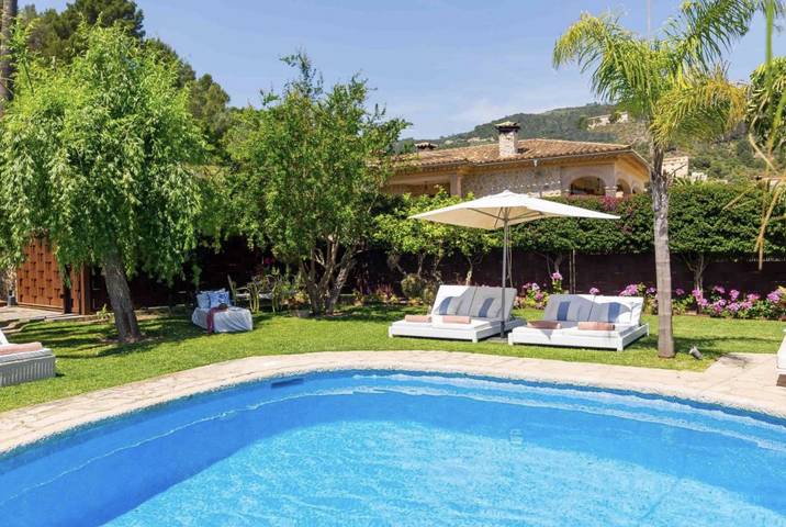 Villa for 8 people, with garden and balcony - 1
