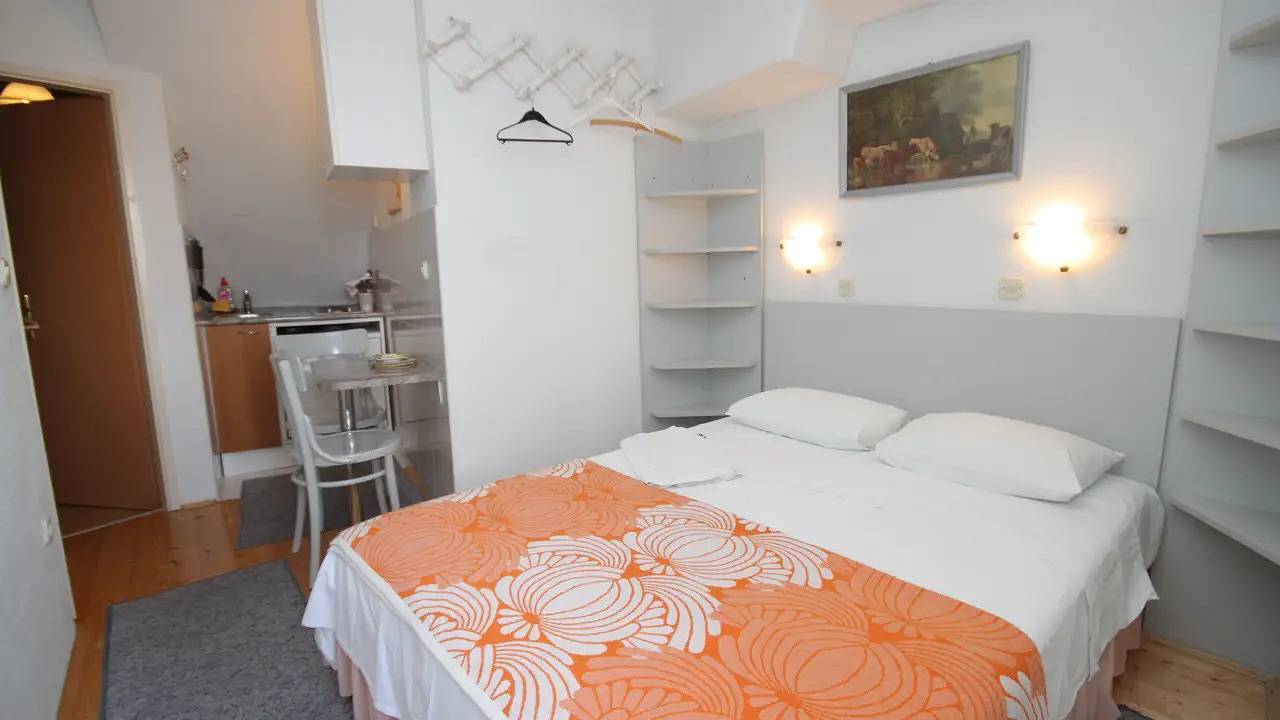 Helt studio, Studio für 2 Personen (11 m²) in Komiža in Komiza, Split-Dalmatia