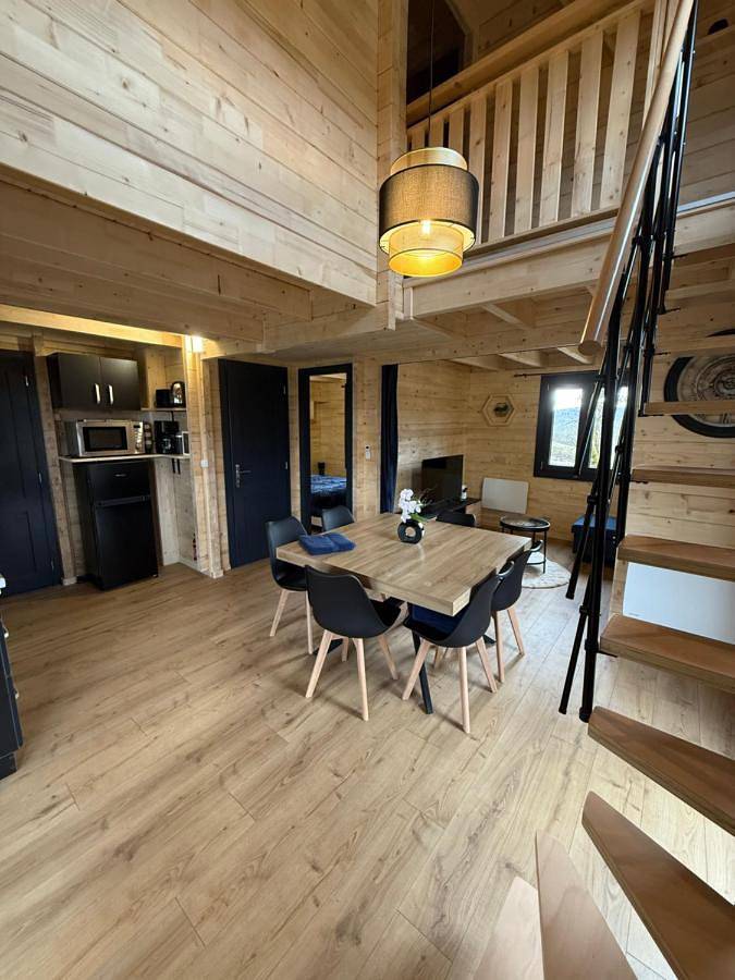Cabanes et Lodges du Belvedere in Serrières-sur-Ain, Nantua