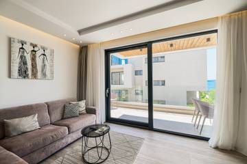 Ferienwohnung für 4 Personen, mit Garten und Balkon, kinderfreundlich in Bibinje