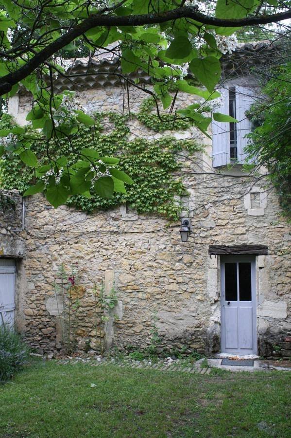 Location de vacances pour 15 personnes, avec vue ainsi que jardin et piscine à Pont-Saint-Esprit - 3