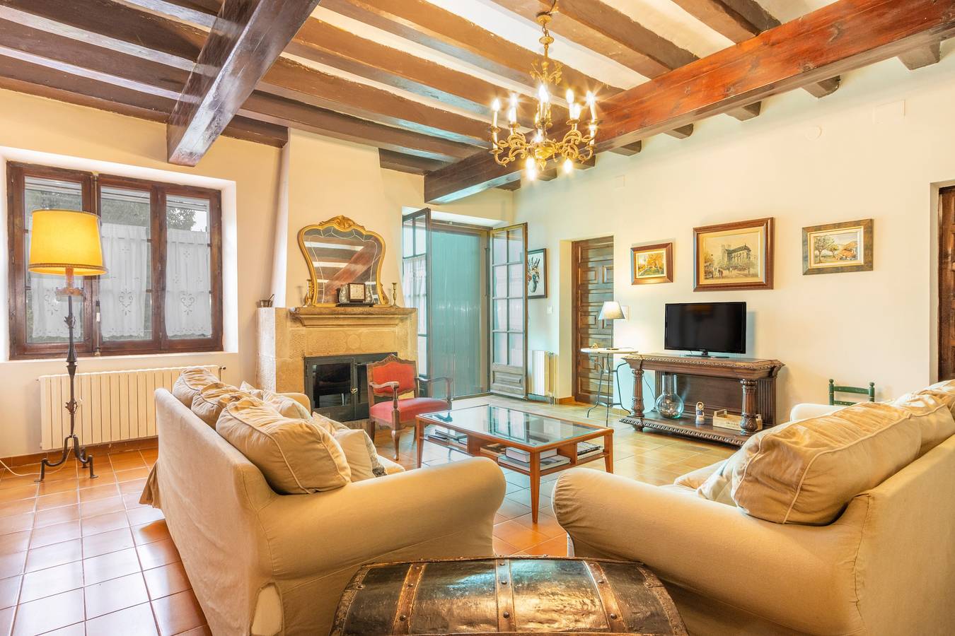 Country House 'Ca L'Andorrà' with Shared Pool, Private Terrace and Wi-Fi in Vila-sana, Lleida Province