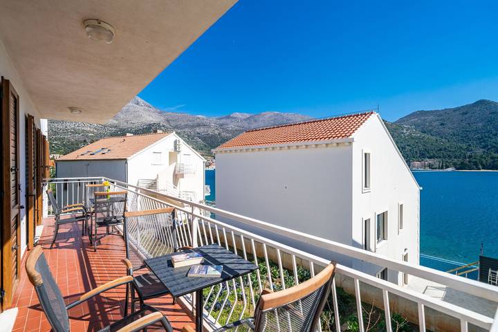 Gîte pour 6 personnes, avec balcon à Slano - 4