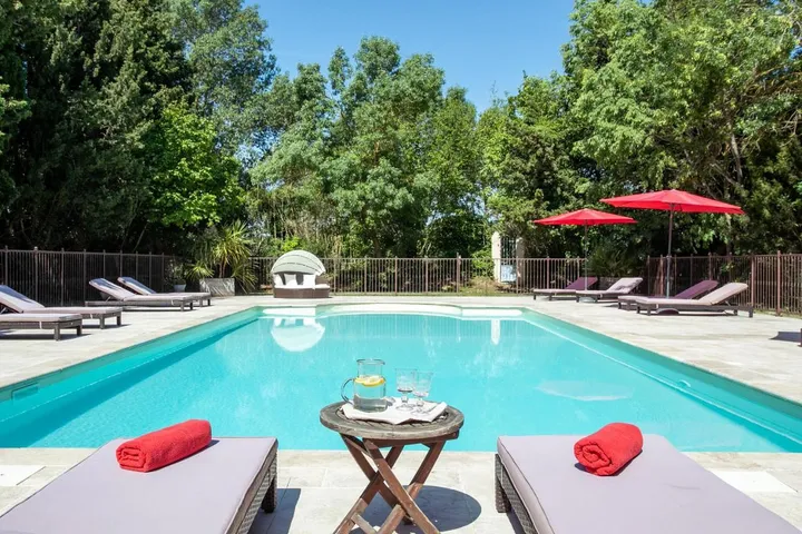 Casa de vacaciones para 10 personas, con jardín además de piscina y vistas, Se admiten mascotas - 1