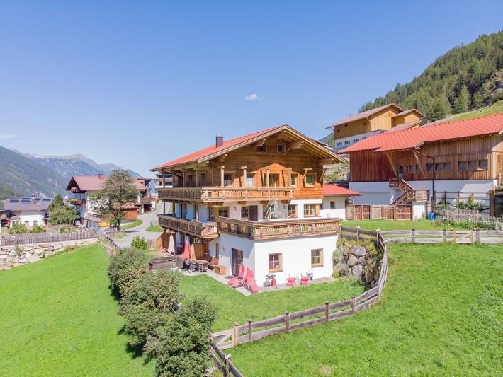 Ferienwohnung für 4 Personen, mit Terrasse und Garten sowie Ausblick