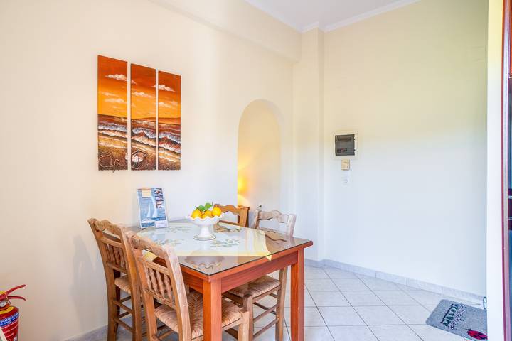 Apartamento entero, Apartamento «Captain Spiros Casa Bella Trio» con vistas a la montaña y Wi-Fi in Gaios, Paxoí
