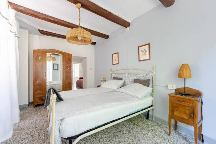 Gîte pour 8 personnes, avec piscine ainsi que jardin et vue à Ponzone - 2