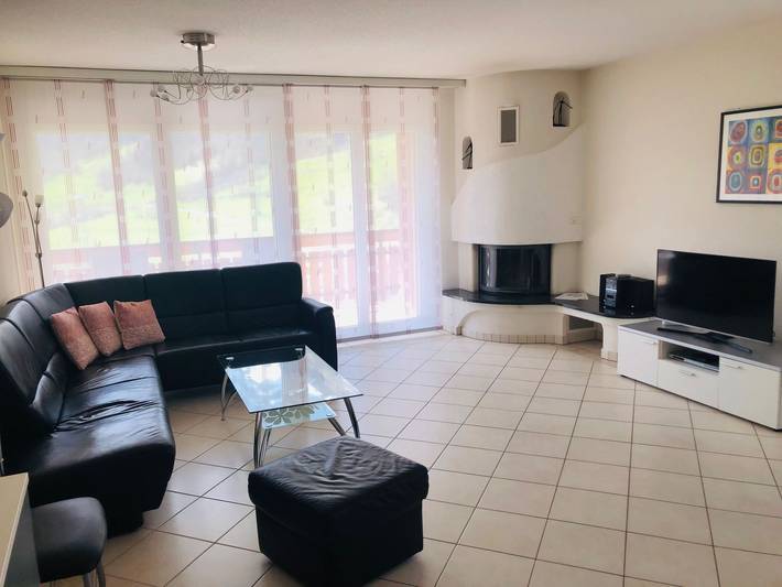 Gîte pour 4 personnes, avec vue et balcon à Loèche-les-Bains - 2