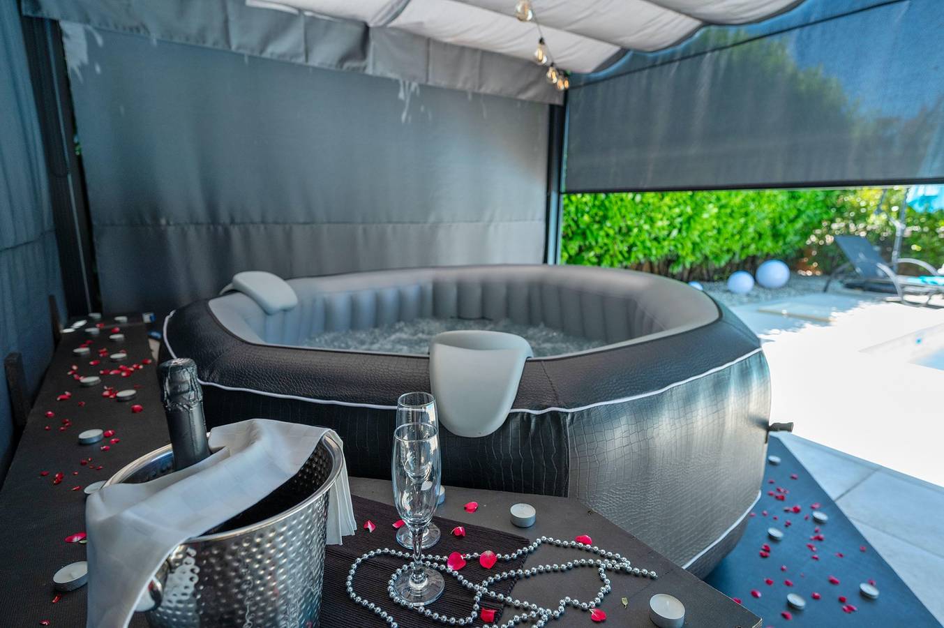 Villa Dory an Krk mit Pool zum Mieten in Malinska-Dubašnica, Krk