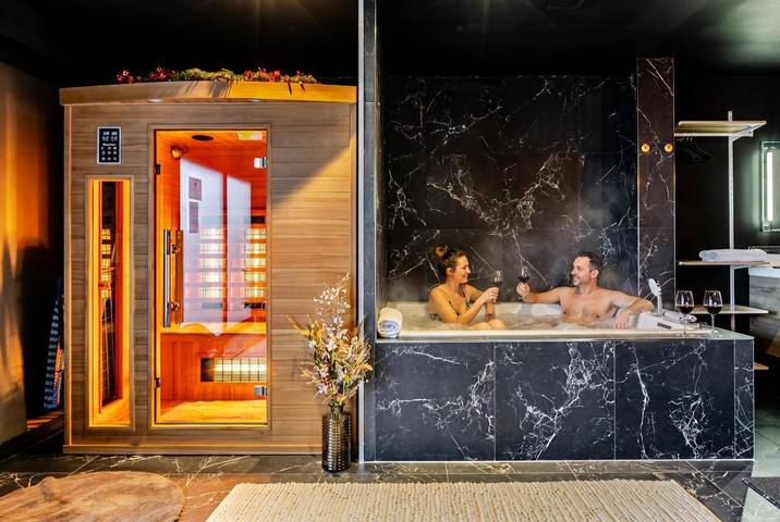 Appartement de vacances pour 2 personnes, avec jacuzzi ainsi que sauna et terrasse, animaux acceptés