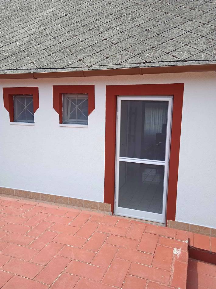 Maison de vacances avec balançoire et douche de jardin in Kővágóörs, Balaton Region