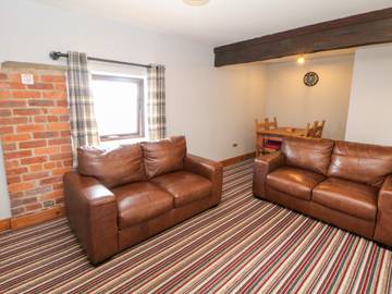 Log Cabin for 4 People in Bakewell, Peak District, Photo 2