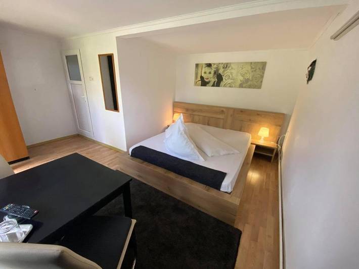 Gîte pour 2 personnes, avec jardin dans Câmpina - 3