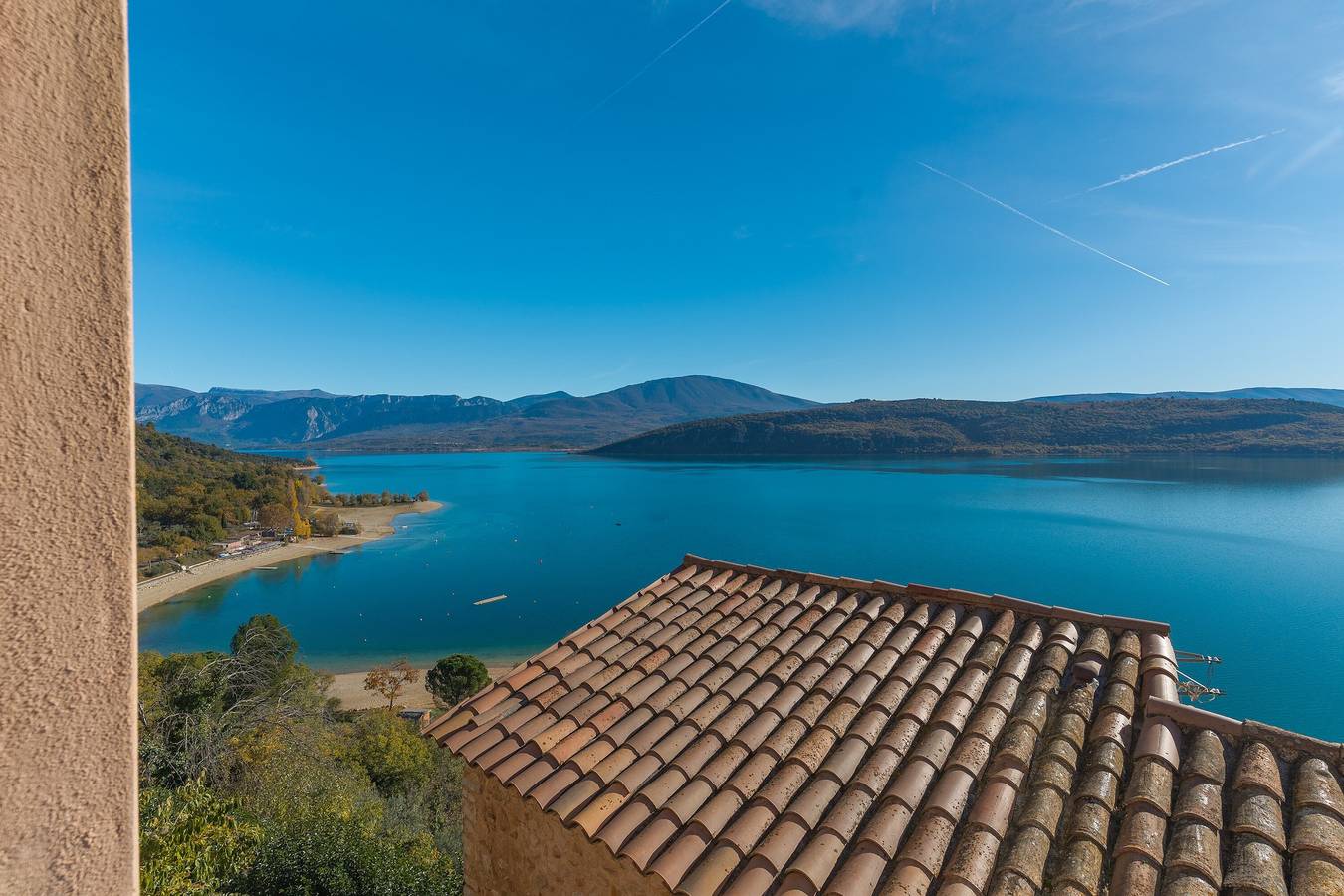 Chambre d’hôtes « Oasis » avec vue sur le lac, Wi-Fi et climatisation in Sainte-Croix-du-Verdon, Parc naturel régional du Verdon