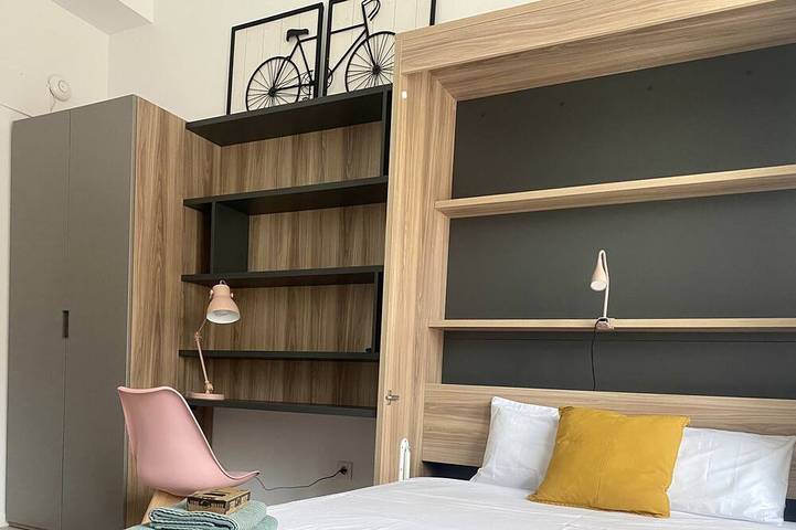 New renovated room in Malvarrosa Beach (No A/C) in Valencia, Costa de Valencia
