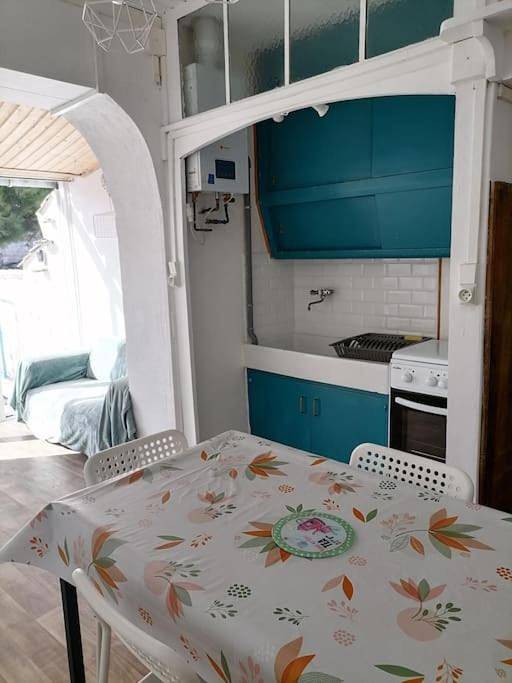 Two-Bedroom House in Saint-Gilles-Croix-de-Vie, Vallée de la Loire