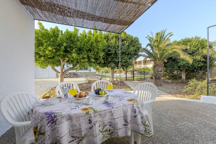 Almeriasuite Villa Oasis de Retamar in Retamar, Almería
