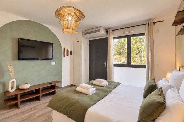 Estudio entero, Estudio para 2 personas con piscina in Éguilles, Costa mediterránea (Francia)