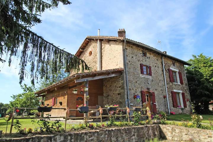 Gîte pour 8 personnes, avec Terrasse et Jardin