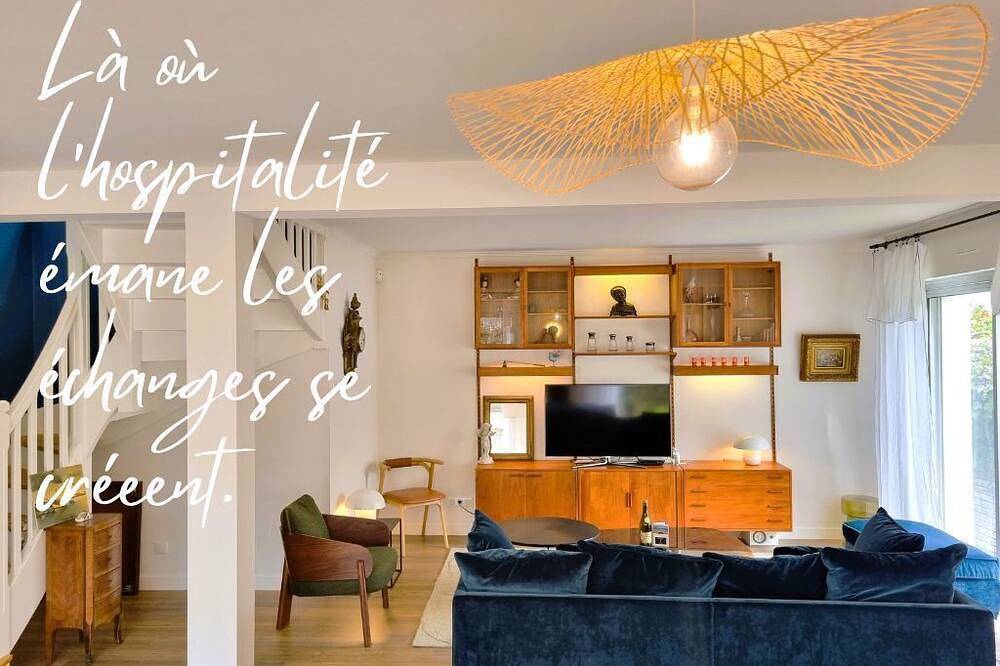 Charming House 50 M From The Beach in Lancieux, Dinan region