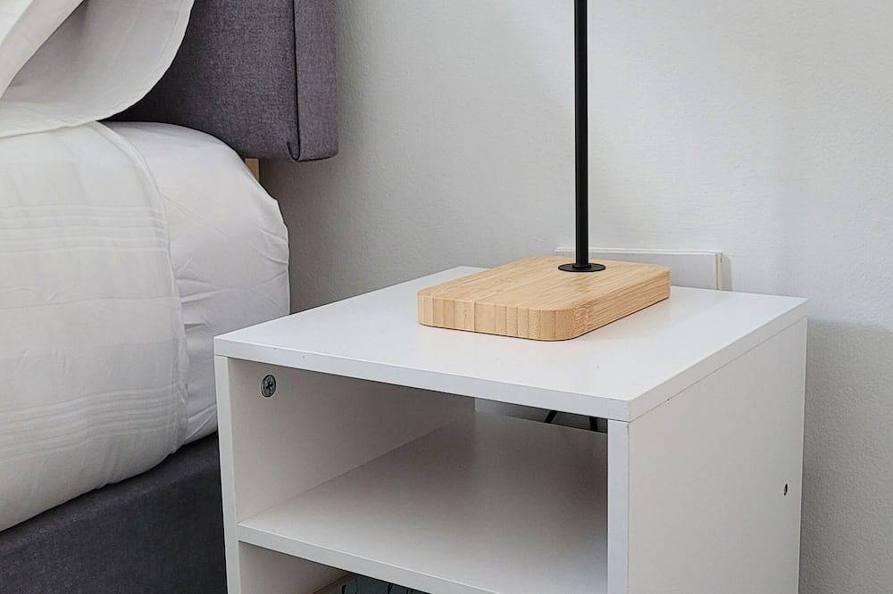 Entire apartment, Modern two bedroom Apartment in Galway city centre in St Nicholas, Galway