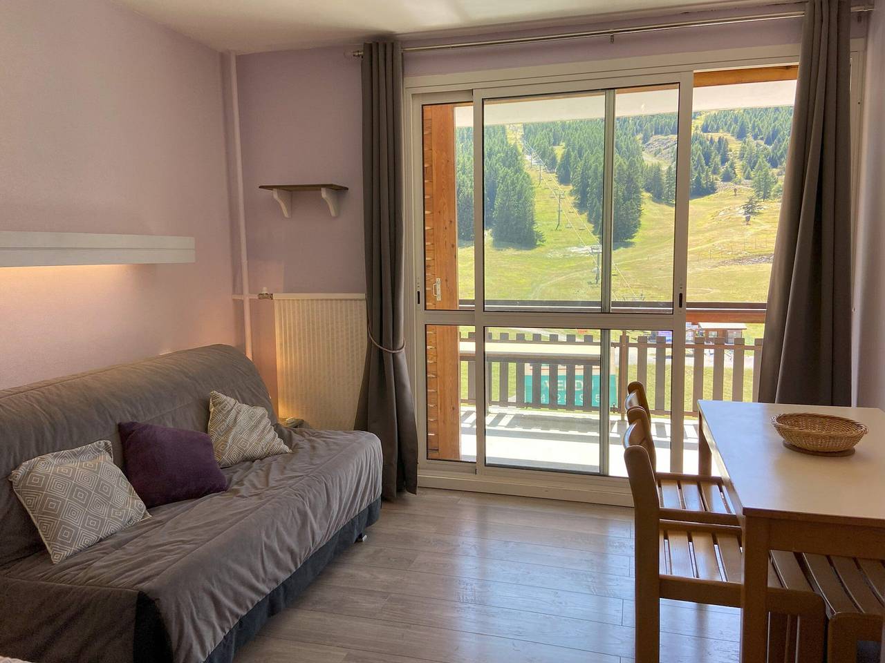 Ganzes Studio, Renoviertes Studio, 5. Etage, Balkon, 4 Pers, Superdévoluy Zentrum in Saint-Étienne-en-Dévoluy, Le Dévoluy