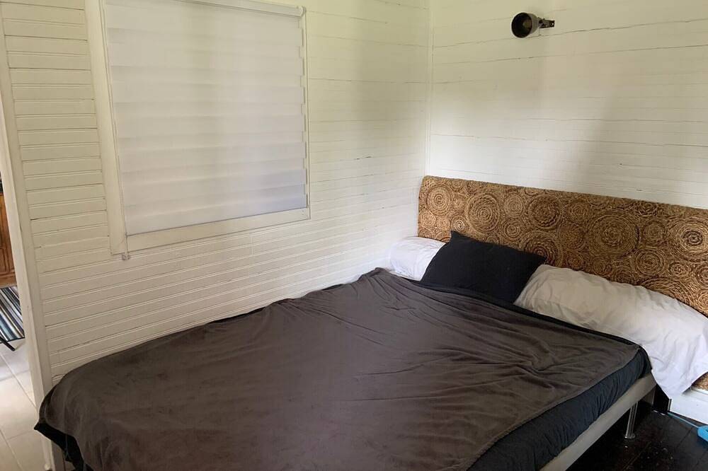 Charming bungalow (San Francisco) , secluded property with pool - beaches nearby in La Garde, Toulon region