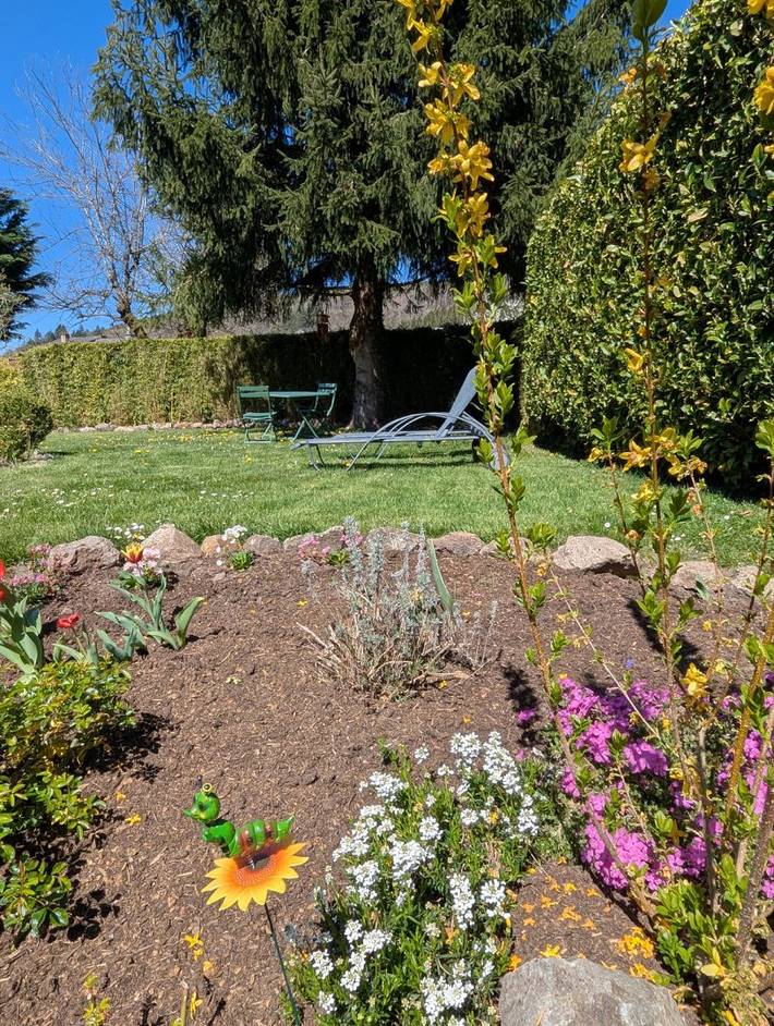 Gîte pour 2 personnes, avec jardin et terrasse