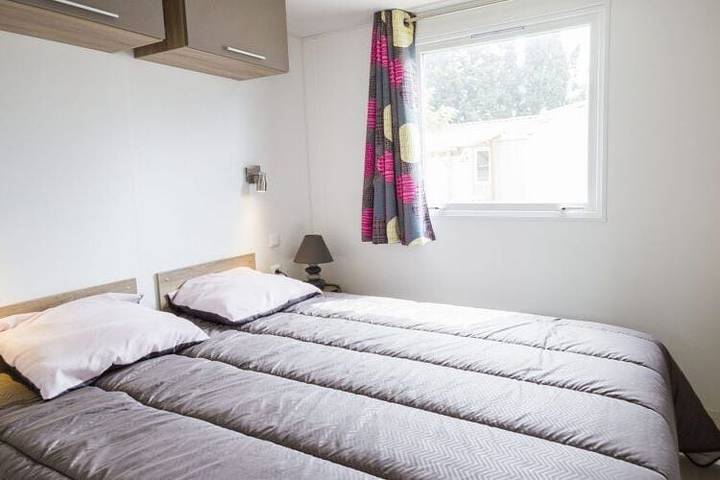 Camping für 5 Personen, mit Pool und Terrasse in Hérault - 4