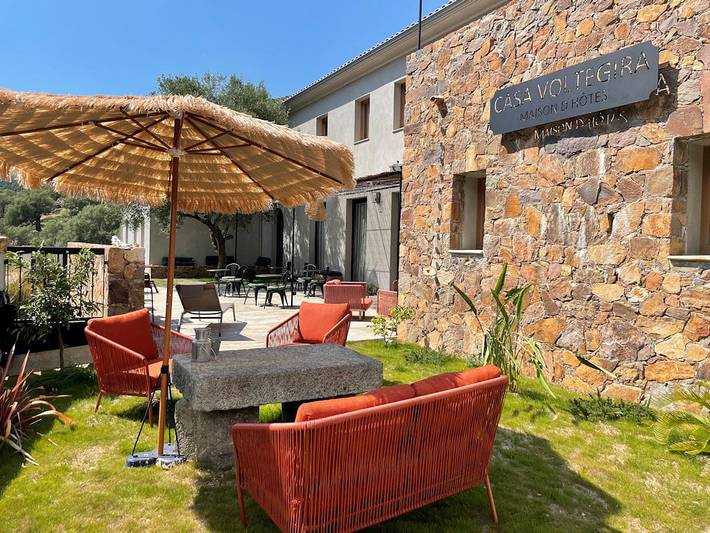 Gîte pour 2 personnes, avec Jacuzzi et Jardin en Corse