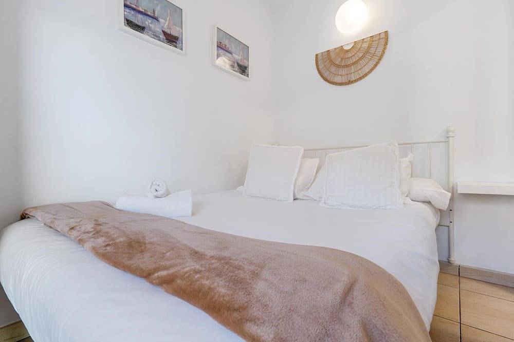 Ganze Wohnung, Apartment with excellent beachfront location in Santa Susanna, Costa del Maresme