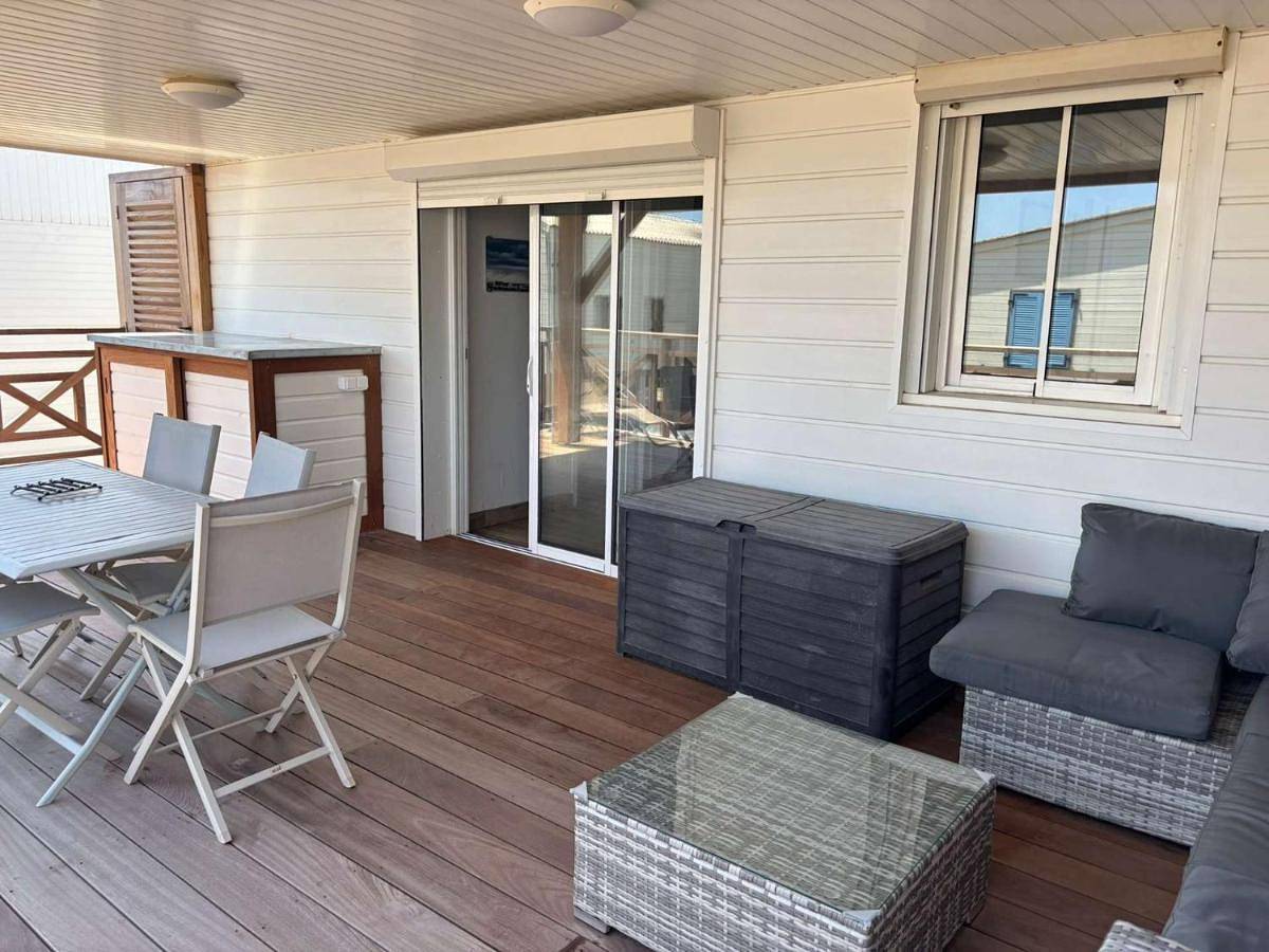 Aig 94 – Chalet en rangée – Gruissan – 6 personnes in Gruissan (Ville), Gruissan