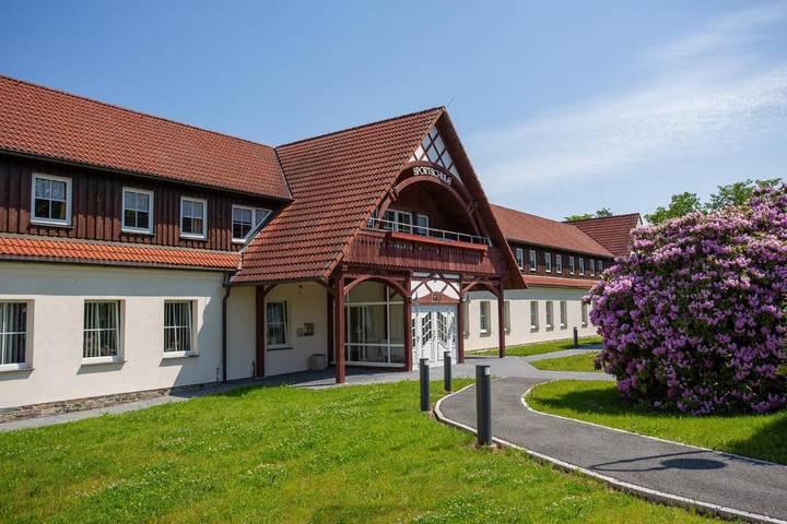 Maison d’hôte pour 3 personnes, avec Terrasse ainsi que Piscine et Sauna à Werdau