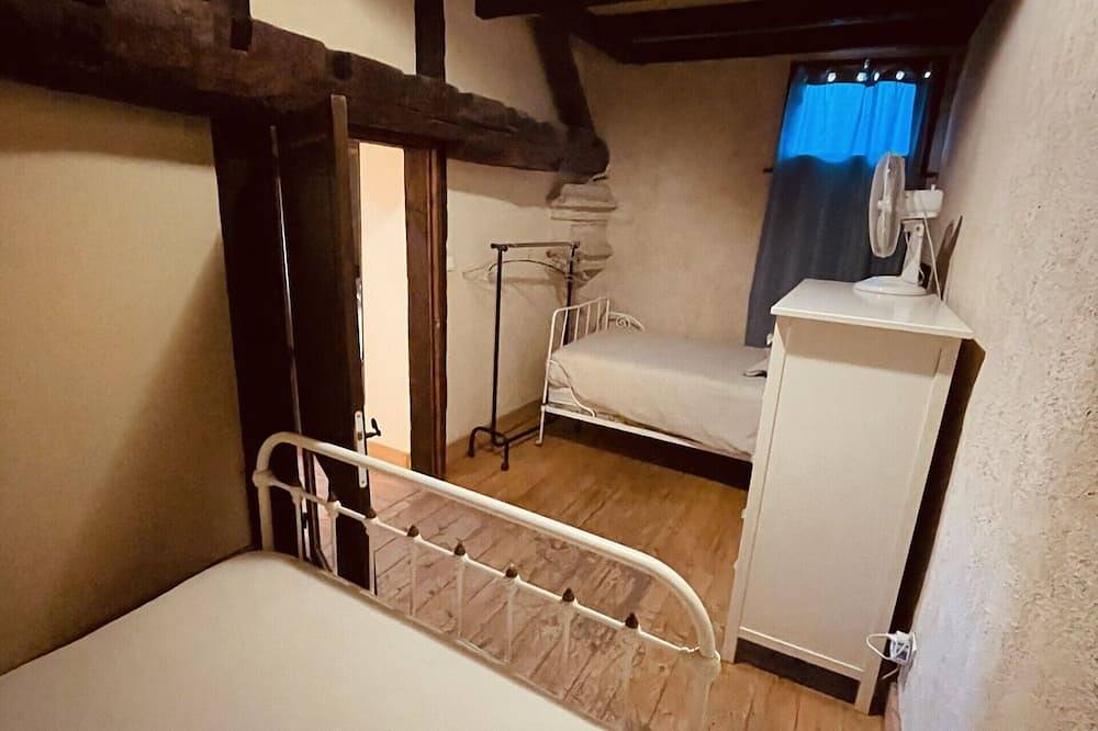 Maison de charme, gite avec piscine entre Dordogne et Saint-Émilion in Saint-Michel-de-Montaigne, Périgord Pourpre