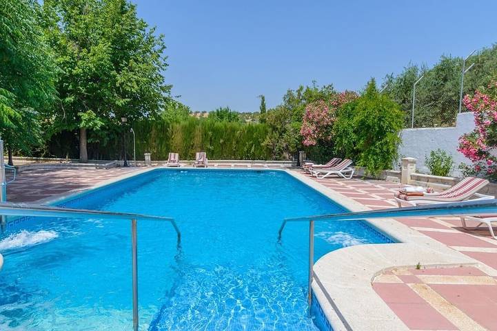 Villa pour 8 personnes, avec jardin - 1