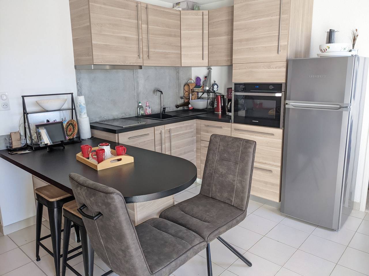 Ganze Wohnung, Klimatisiertes Erdgeschoss Apartment, 2 Schlafzimmer, geschützes Parken, Terrasse, Wlan, Nähe Strand in Port-la-Nouvelle, Mittelmeerküste (Frankreich)