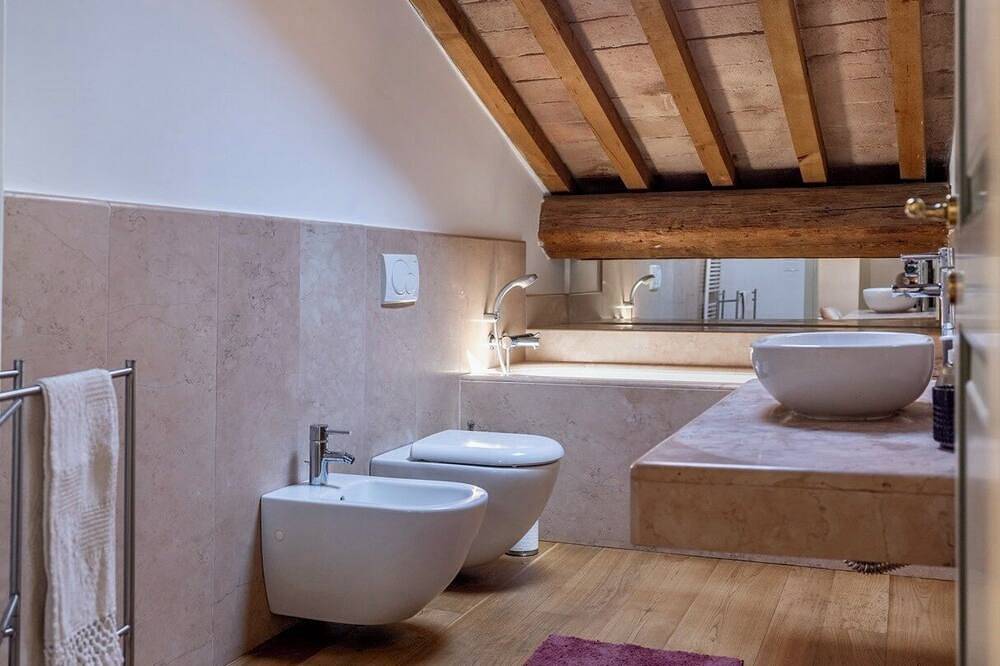 Appartamento intero, Penthouse in San Donnini's palace in Modena, Provincia di Modena