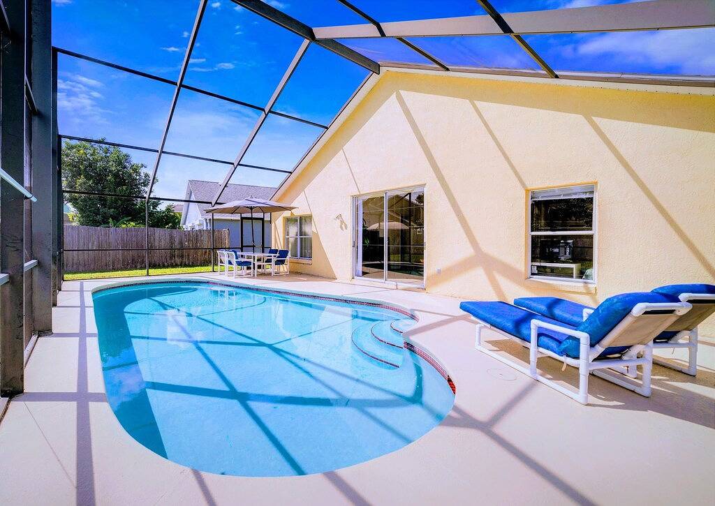 Sunny Pool, Game Room, Near Disney, Walk to #Gktw! in Kissimmee, Osceola County