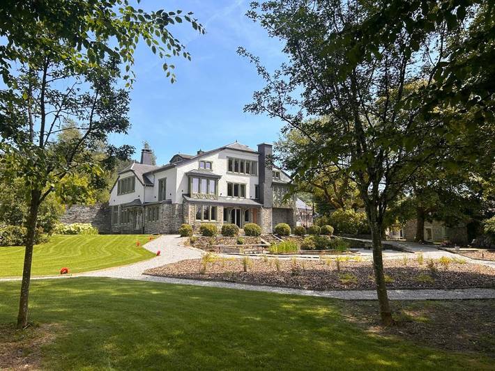 Maison de vacances pour 15 personnes, avec piscine et jardin ainsi que vue sur le lac et vue à Vresse-sur-Semois
