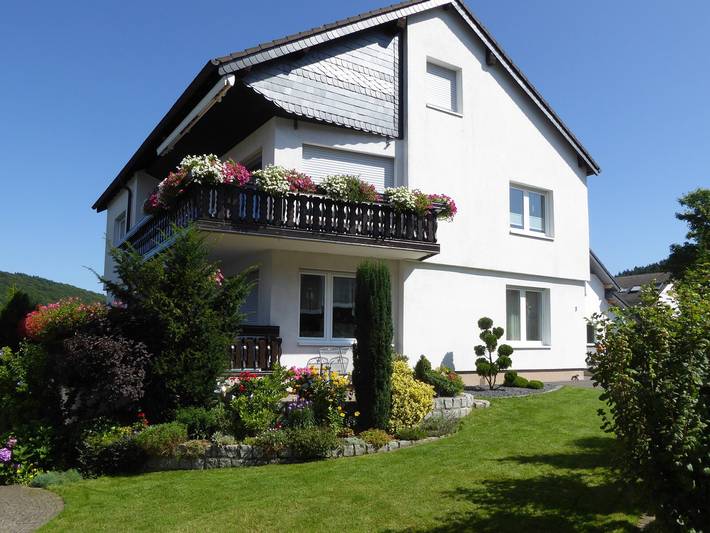 Ferienwohnung für 6 Personen, mit Garten in Brilon